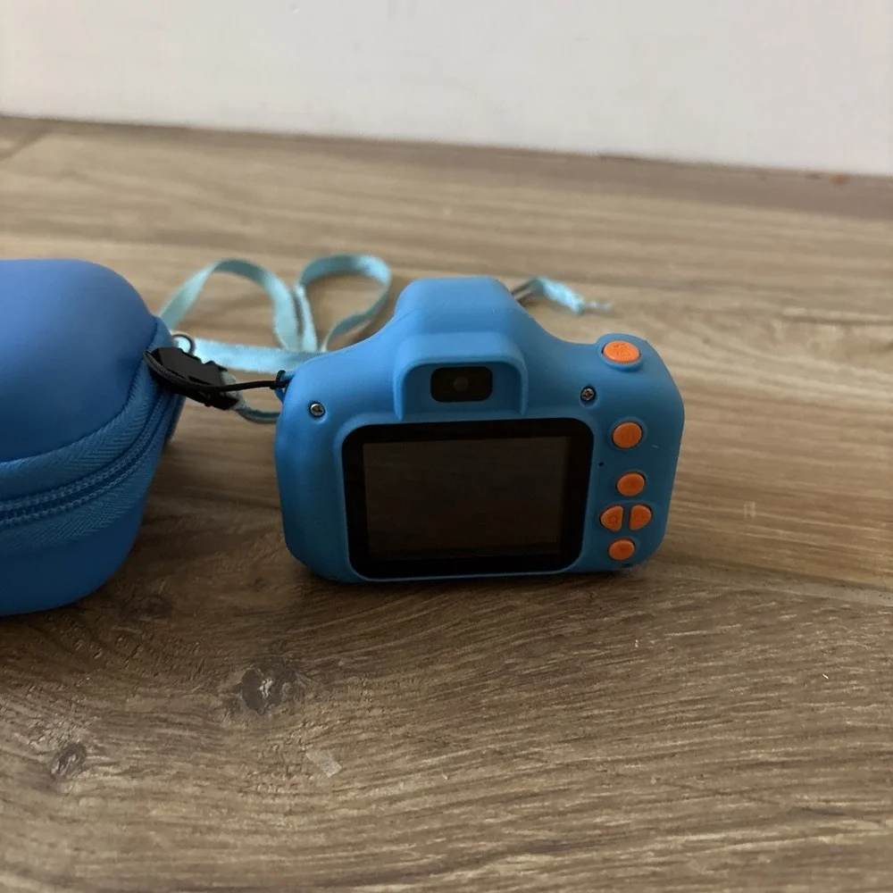 Children's‎ Digital Camera Blue Without SD Card W/ Blue Case Tested- Works!